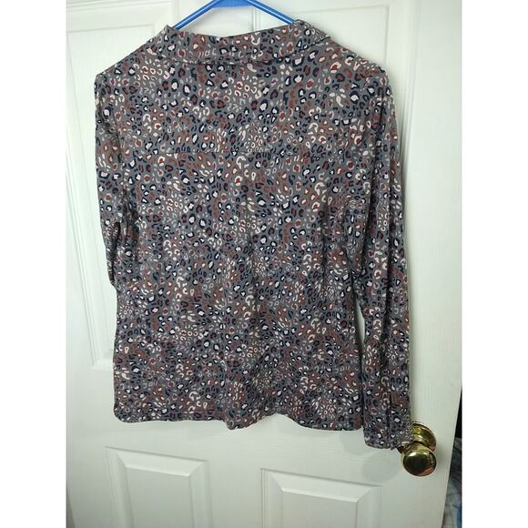 Boden Woman 8P Blouse Leopard Gray V Button Front Long Sleeve - Picture 11 of 11